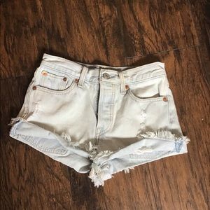 Levi's denim shorts size 24